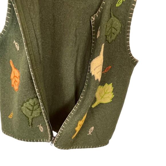 Wool Sweater Vest Fall Leaves Women Vintage Size Medium Has Hole Green Autumn - Picture 9 of 16